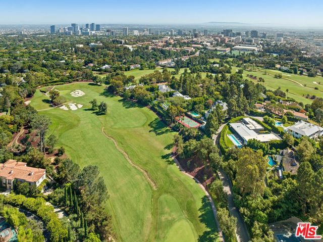 616 Perugia Way, Los Angeles CA: https://media.crmls.org/mediaz/5fa04e46-7f35-4111-916c-c041b69df3b0.jpg