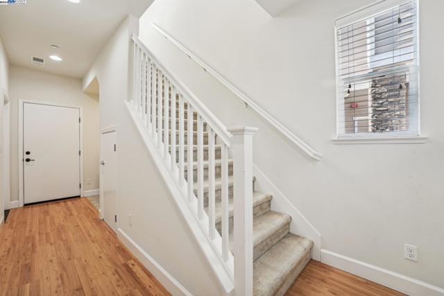 Image 25 of 45 For 23320 Wilmot Cir