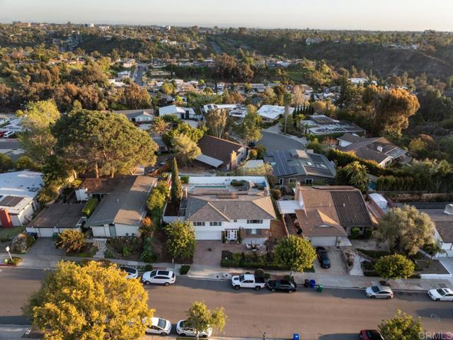 5171 College Gardens Court, San Diego CA: https://media.crmls.org/mediaz/5fa11541-ac41-48a4-88c8-3403eb930a6a.jpg
