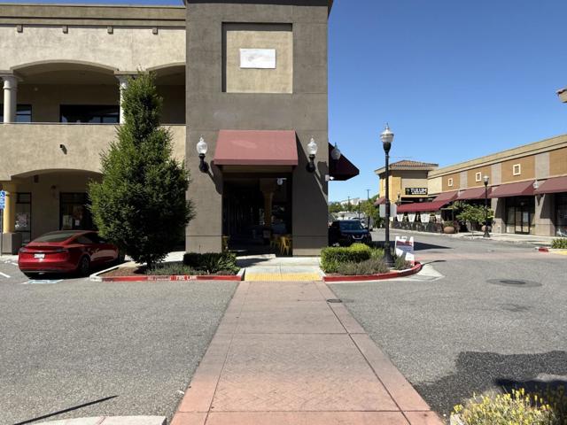 919 919 Story Road, San Jose CA: https://media.crmls.org/mediaz/5fa126b2-5d0c-4218-8cb2-1ec9bbba13db.jpg
