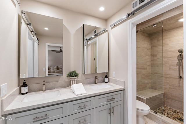 7017 Sonora Court, Ventura CA: https://media.crmls.org/mediaz/5fa1661b-d503-420c-b511-040b256d8556.jpg