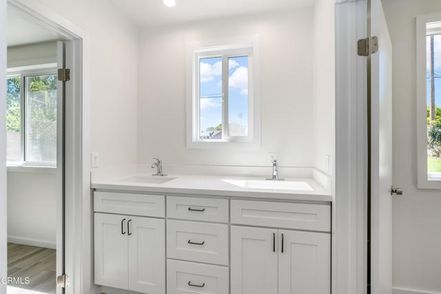 8751 Odessa Avenue, North Hills CA: https://media.crmls.org/mediaz/5fa18ae3-f476-4852-8d65-ff92c30508d7.jpg