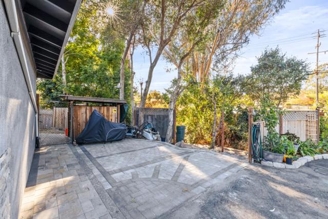 506 Soquel San Jose Road, Soquel CA: https://media.crmls.org/mediaz/5fa1ee8a-e03b-4854-9611-64b6758503d0.jpg