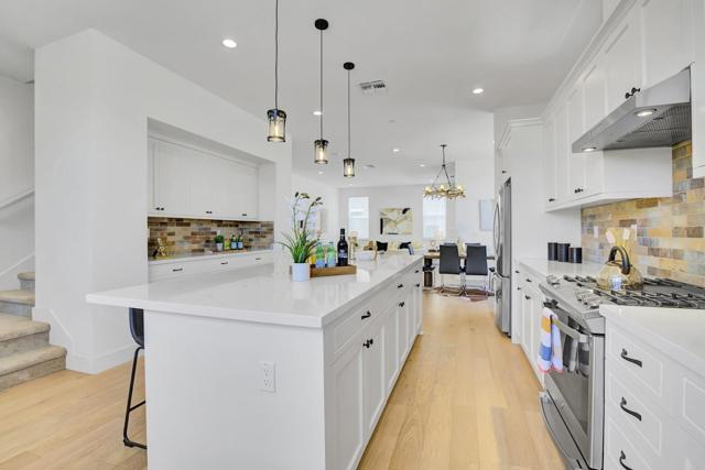 37356 Suncrest Street, Newark CA: https://media.crmls.org/mediaz/5fa20d66-b43f-4130-a4af-9e895b3ba02a.jpg