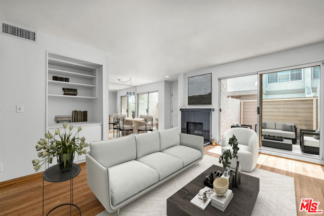 11744 Moorpark Street, Studio City CA: https://media.crmls.org/mediaz/5fa29a01-09fc-4bab-8d90-301291539227.jpg