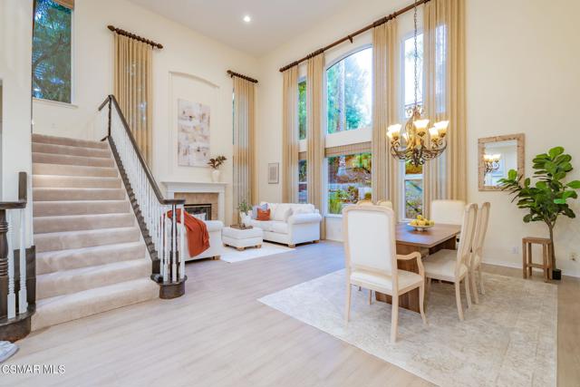 535 Winncastle Street, Simi Valley CA: https://media.crmls.org/mediaz/5fa2a868-7380-4c2e-b5e9-370e8839c1e2.jpg