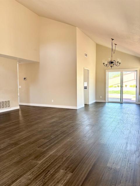 672 Chateau Place, Escondido CA: https://media.crmls.org/mediaz/5fa3235f-91d8-4d83-b122-62710d66b08a.jpg