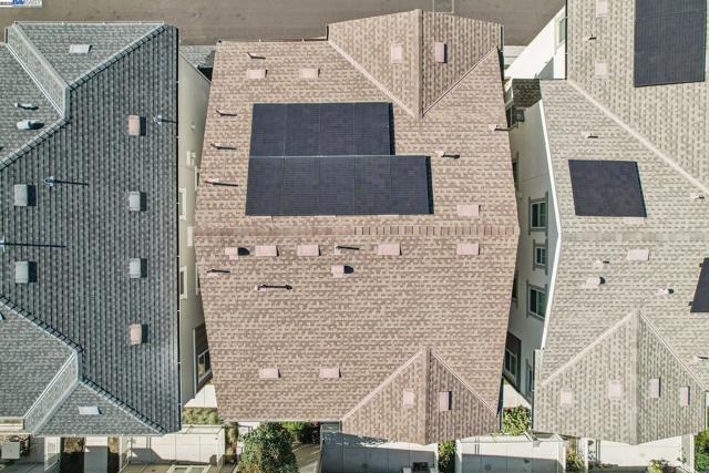 Image 6 of 60 For 37450 Watersail Way