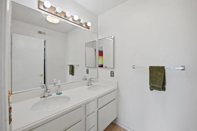 Detail Gallery Image 23 of 31 For 1247 Sunglow, Oceanside,  CA 92057 - 5 Beds | 3 Baths