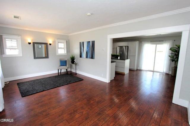 728 Pleasant Street, Santa Paula CA: https://media.crmls.org/mediaz/5fa471b1-6ea4-4cfe-b597-b94f0442301a.jpg