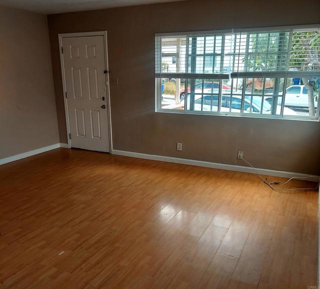 6736 40 Kelly Street, San Diego CA: https://media.crmls.org/mediaz/5fa4cc64-8a0f-4007-94d9-02ea160a60a4.jpg