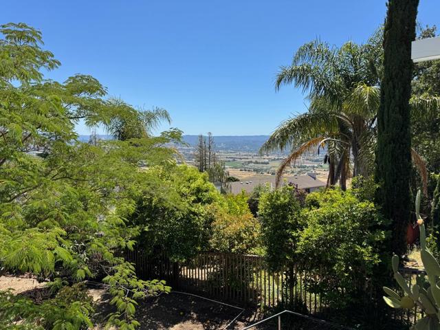 3230 Oak View Lane, Morgan Hill CA: https://media.crmls.org/mediaz/5fa5bfbf-b617-4cd6-b04e-b4fd186c6928.jpg