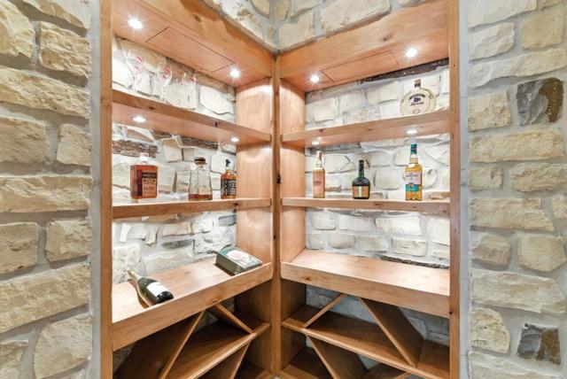 45 Sneckner Court, Menlo Park CA: https://media.crmls.org/mediaz/5fa61489-90a1-41ec-b17b-40d9380fba2c.jpg