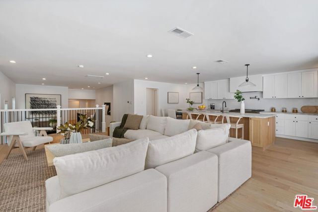 10436 Cheviot Drive, Los Angeles CA: https://media.crmls.org/mediaz/5fa6d50f-7c19-4d70-9f0c-47f9e7627824.jpg