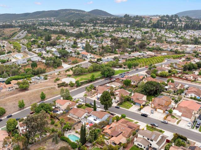 14813 Morningside Dr, Poway CA: https://media.crmls.org/mediaz/5fa83a4d-4354-421d-ac31-84d00f1714bc.jpg