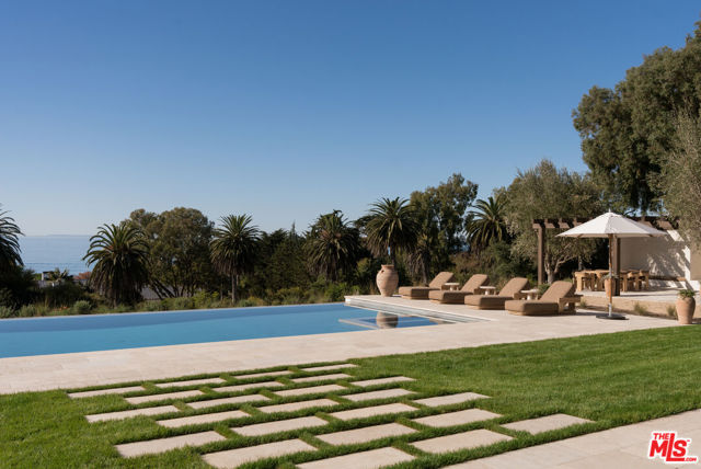 4200 Marina Drive, Santa Barbara CA: https://media.crmls.org/mediaz/5fa842a4-7c46-4461-bcae-1cf2dbc1aca8.jpg