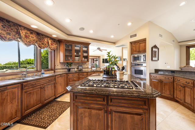 20 Via Terrasol, Camarillo CA: https://media.crmls.org/mediaz/5fa8869f-36b8-4b19-8a2b-c617eee807c1.jpg