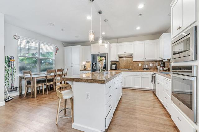2700 St Regis Avenue, Brentwood CA: https://media.crmls.org/mediaz/5fa92ab1-aaf7-4c95-8af6-c8bdd13411cf.jpg
