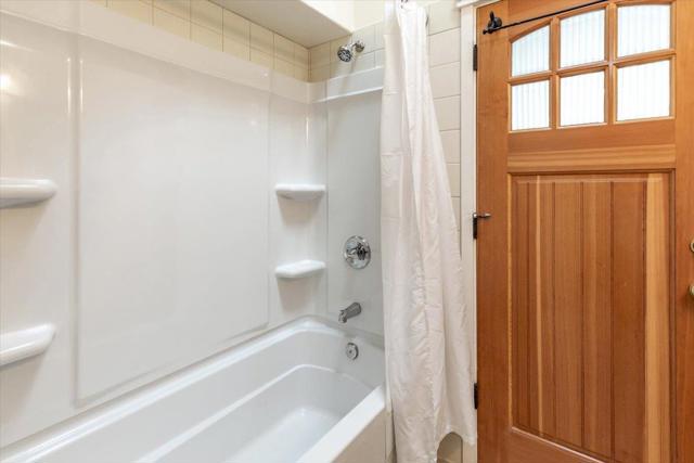19140 Laurel Drive, Los Gatos CA: https://media.crmls.org/mediaz/5fa9d962-7a19-4cd1-9d2b-8abee45850ea.jpg