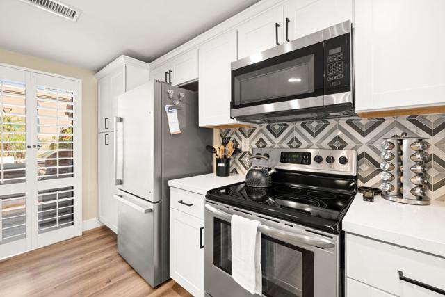 76431 Violet Circle, Palm Desert CA: https://media.crmls.org/mediaz/5faabac8-e9a1-4d7a-9de6-f57dc843ad18.jpg