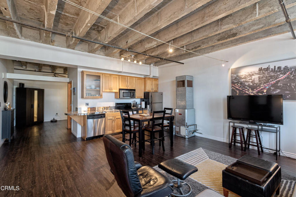 312 W 5th Street 1013, Los Angeles, CA 90013