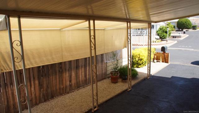 955 Howard Ave, Escondido CA: https://media.crmls.org/mediaz/5fab8912-77cf-4125-930b-dcceaa5a2e3b.jpg