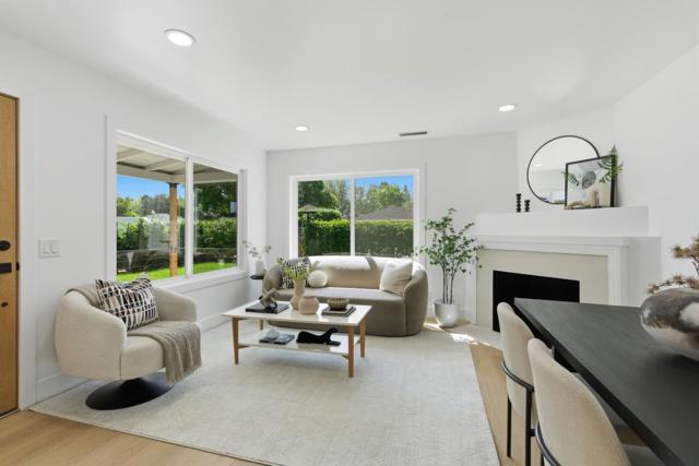 577 Green Manor Court, Palo Alto CA: https://media.crmls.org/mediaz/5fac3c09-53c1-4a13-a227-f3f07fc6a202.jpg