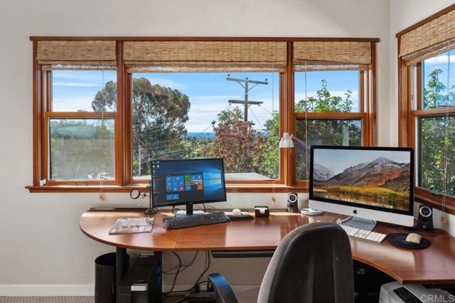 Detail Gallery Image 28 of 53 For 2195 Basswood Ave, Carlsbad,  CA 92008 - 3 Beds | 3/1 Baths