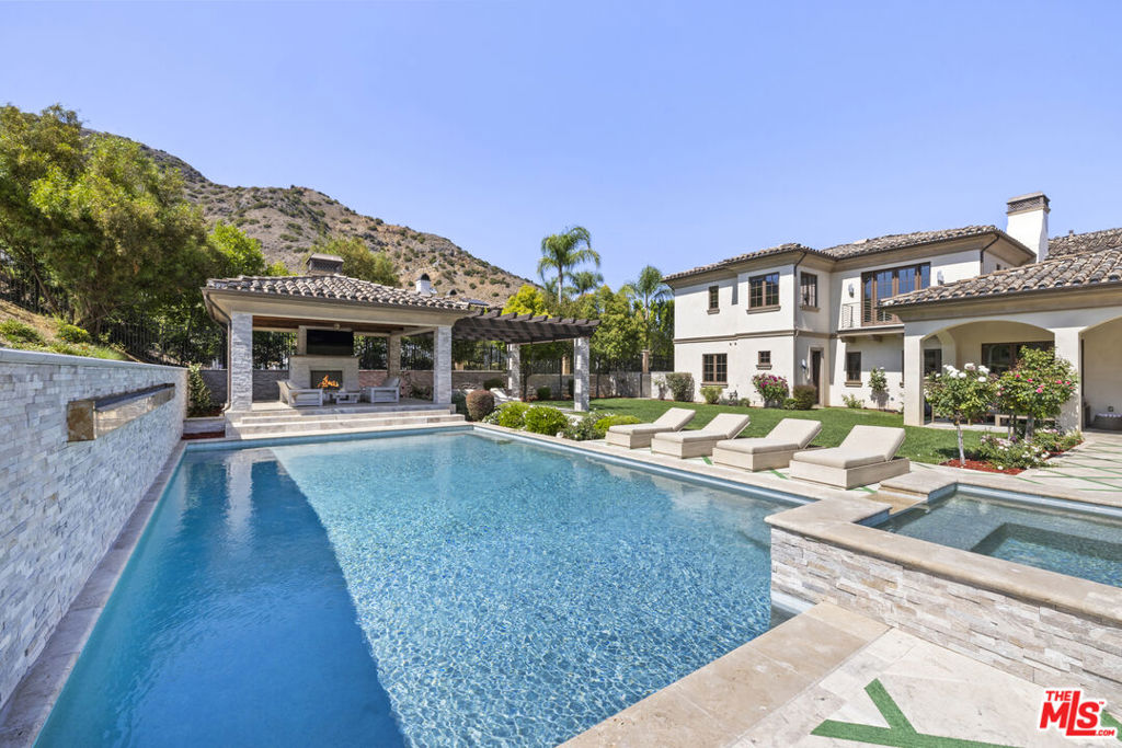 29450 Malibu View Court — architectural residence