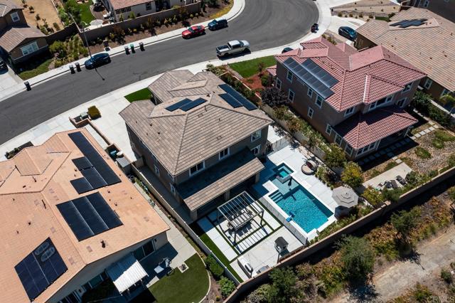 30536 Fragrant Street, Murrieta CA: https://media.crmls.org/mediaz/5fae19d0-24f2-4524-a901-5122a87f1385.jpg