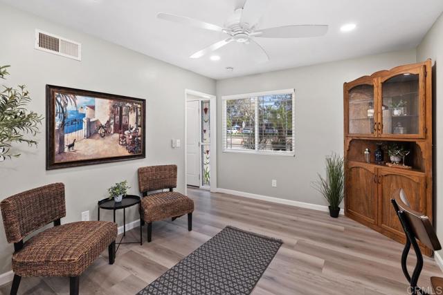 Detail Gallery Image 13 of 46 For 3542 Governor Dr, San Diego,  CA 92122 - 5 Beds | 3 Baths