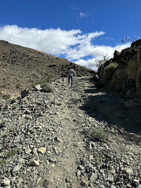 0 Sun Oro Road Road, Yucca Valley CA: https://media.crmls.org/mediaz/5faf3279-8c06-4e2c-96f8-303932d4ef3d.jpg