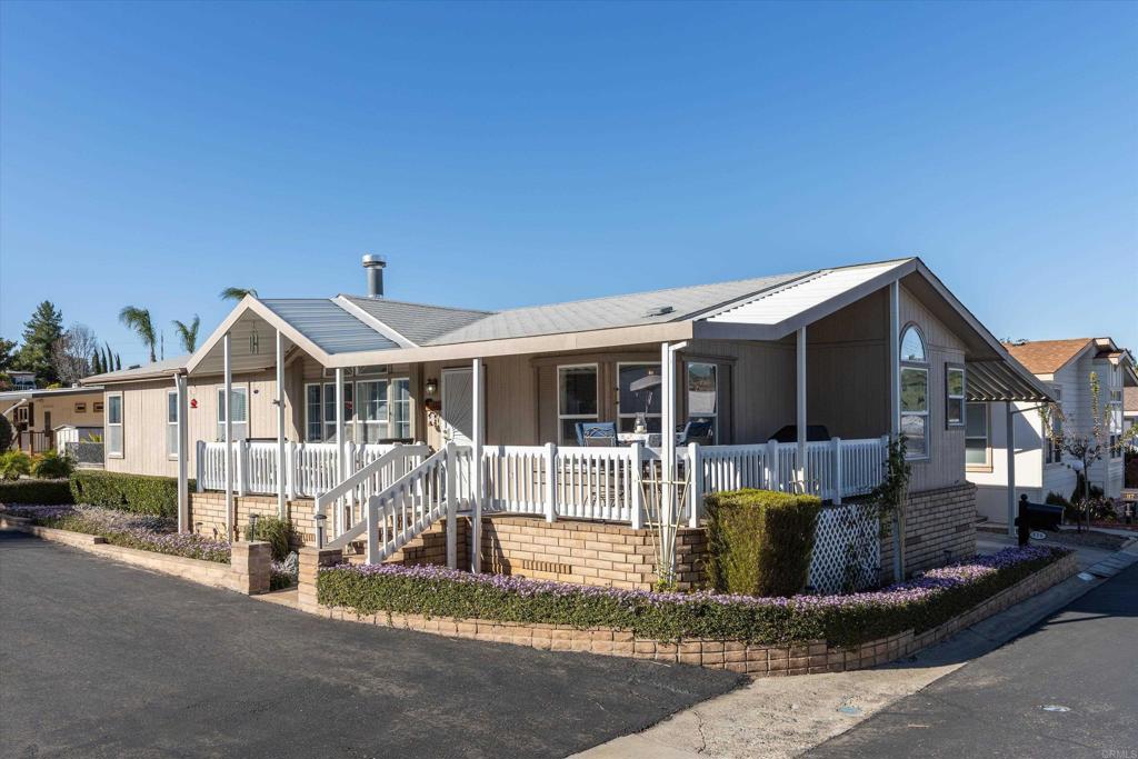 525 W El Norte Pkwy #116