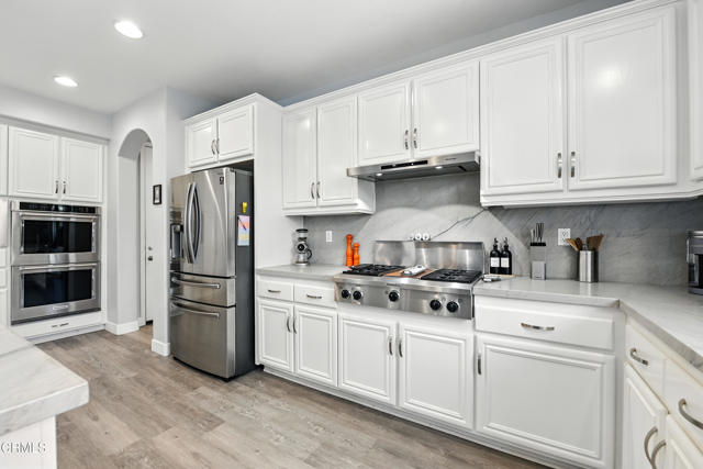 3548 Bridgehampton Way, Camarillo CA: https://media.crmls.org/mediaz/5faf9885-e1c5-40e8-939c-1c537fc42986.jpg