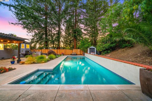 868 Madeira Dr, Pleasanton CA: https://media.crmls.org/mediaz/5fb00cad-1b42-4049-8c91-2540ab287aaa.jpg