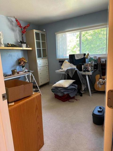 1014 W Homestead Road, Sunnyvale CA: https://media.crmls.org/mediaz/5fb054c3-d9ea-4754-b2be-eccdeb639a29.jpg