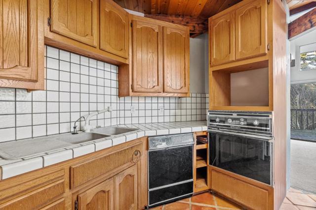 Image 9 of 32 For 420 Sweetwood Way