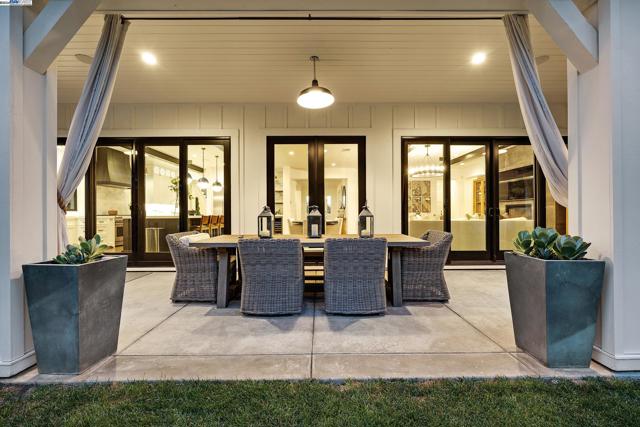 Image 56 of 58 For 2621 Royal Oaks Dr