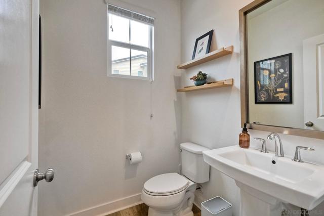 1103 Makena Way, Oceanside CA: https://media.crmls.org/mediaz/5fb29c3e-3cde-4cf8-950c-7bf271cfdf72.jpg