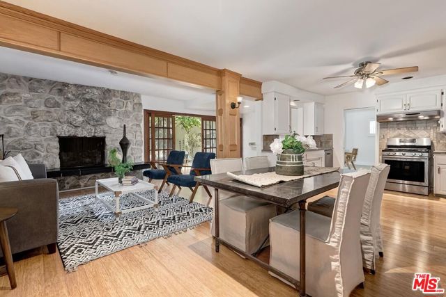 11205 Huntley Place, Culver City CA: https://media.crmls.org/mediaz/5fb2f87e-f74c-4290-abc1-1c9cf059a518.jpg