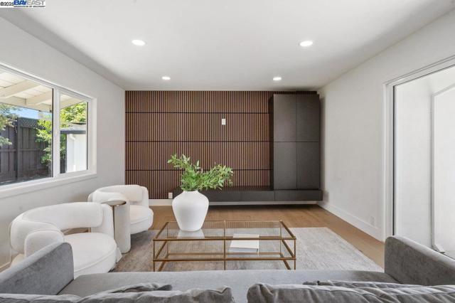 2662 Tuliptree Ln, Santa Clara CA: https://media.crmls.org/mediaz/5fb3c8c4-164c-4bce-ba6a-86540e637d42.jpg
