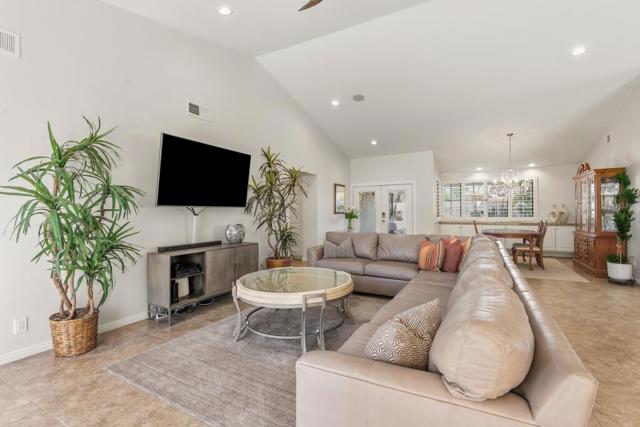 75377 Montecito Drive, Indian Wells CA: https://media.crmls.org/mediaz/5fb44966-9e8a-46b9-a90b-0731be4691f3.jpg