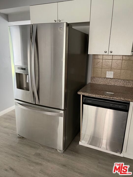 15013 Hartsook Street, Sherman Oaks CA: https://media.crmls.org/mediaz/5fb44aa3-4842-4b7b-9cf1-4c396439d091.jpg