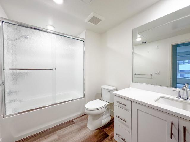 Image 10 of 31 For 3578 Rambla Place 425