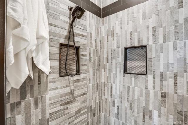 2255 Via Dulcea, Fallbrook CA: https://media.crmls.org/mediaz/5fb4d63b-cf74-4339-a3c9-fd2b64eb7811.jpg