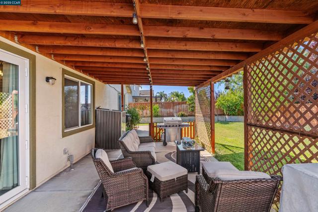 3826 Danbury Way, Fairfield CA: https://media.crmls.org/mediaz/5fb5159b-af9c-4139-a6d3-55b84ae9a179.jpg