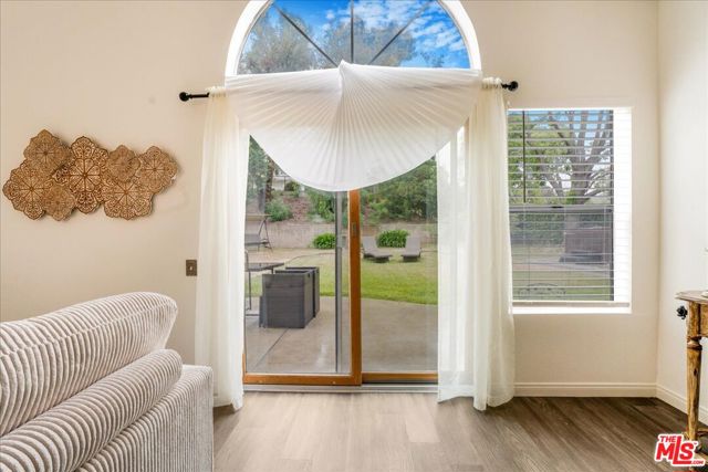 12084 London Grove Court, Moorpark CA: https://media.crmls.org/mediaz/5fb55b6d-0edb-436f-8dc4-2512633e948e.jpg