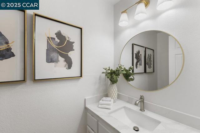 57 Glen Valley Cir, Danville CA: https://media.crmls.org/mediaz/5fb62e0f-abf4-4fb1-b649-e8751320ea49.jpg