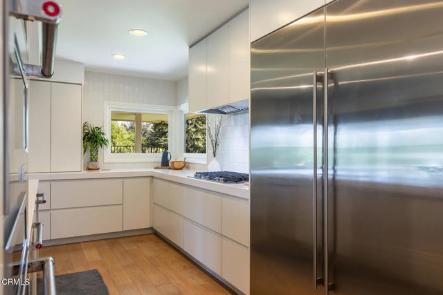 3608 Hampstead Road, La Canada Flintridge CA: https://media.crmls.org/mediaz/5fb63372-2457-4f8d-8370-f8913062c6cd.jpg