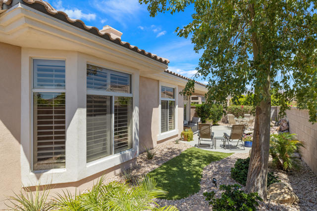 37396 Pineknoll Avenue, Palm Desert CA: https://media.crmls.org/mediaz/5fb66bb0-839e-4ab4-a105-f84b94a1d8ff.jpg